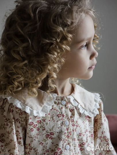 Нарядное платье с воротником 110