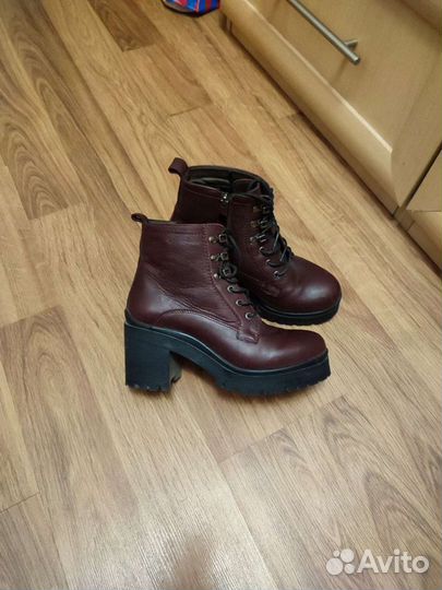 Ботинки женские