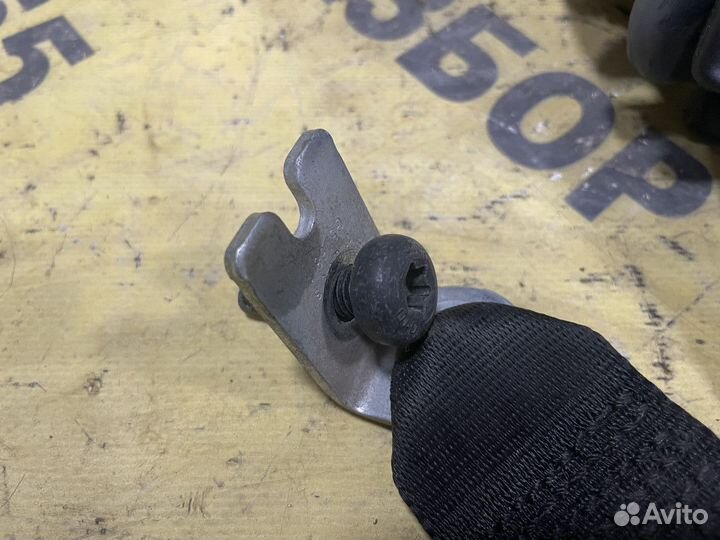 Ремень безопасности задний правый Ford Fusion