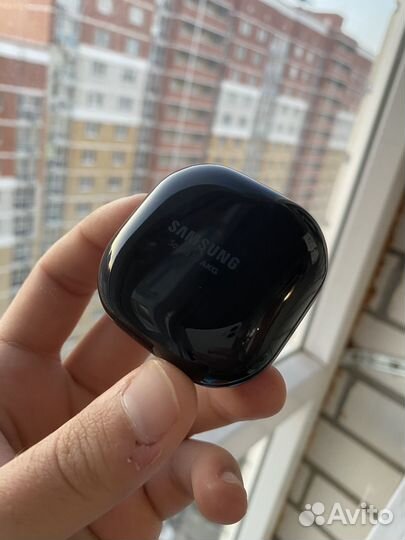 Беспроводные наушники Samsung Galaxy buds live