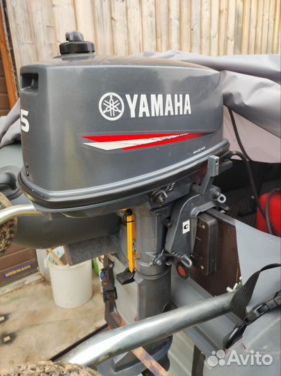 Лодочный мотор 2 -х тактный 5 л с Yamaha