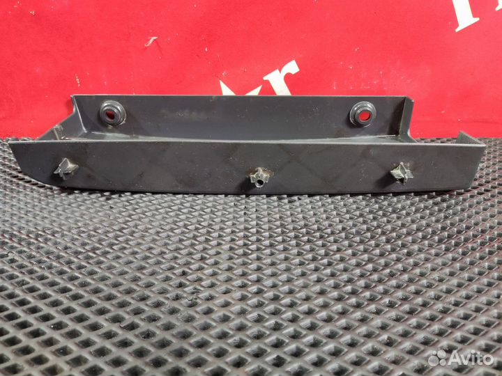 Накладка подножки левая Scania 5-series