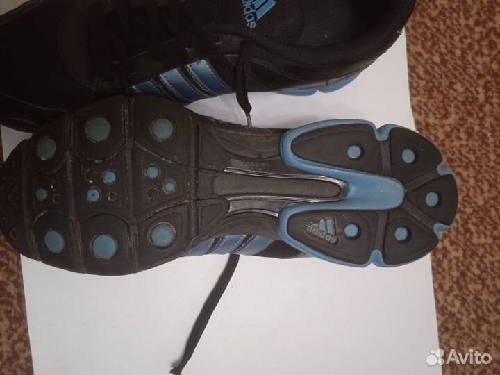 Кроссовки адидас весна- лето