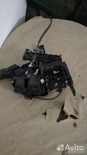 Замок двери задний правый Ford C-Max