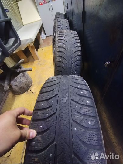 Диски RS-V r17 с резиной зима 215/60/17