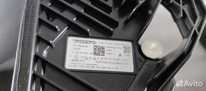 Фары Volvo XC60 II рестайлинг Full Led комплект