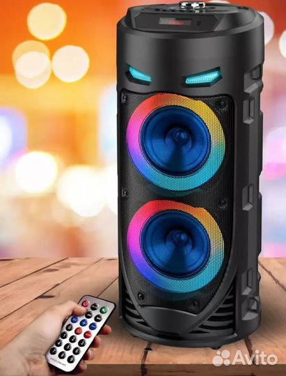 Музыкальная портативная колонка с блютузом новая
