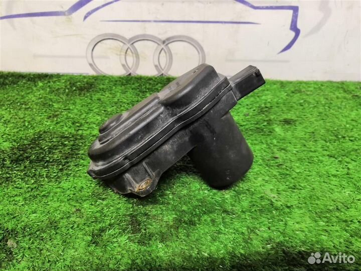 Моторчик стояночного тормоза Audi A5 /S5 Coupe/Sp