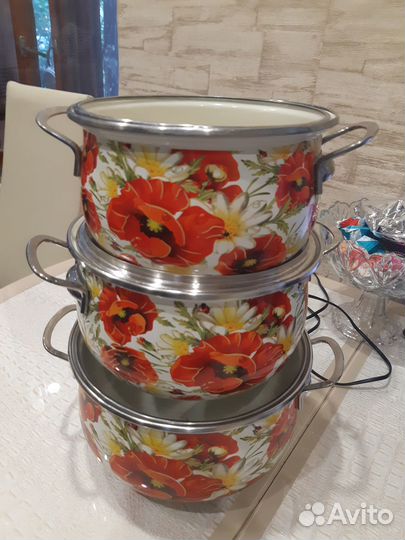 Набор кастрюль