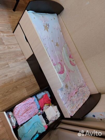 Продам детскую кровать бу