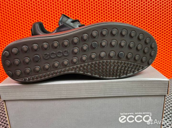 Кроссовки Ecco легкие