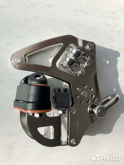 Нижний блок оттяжки гика яхты Луч Лазер Laser 470