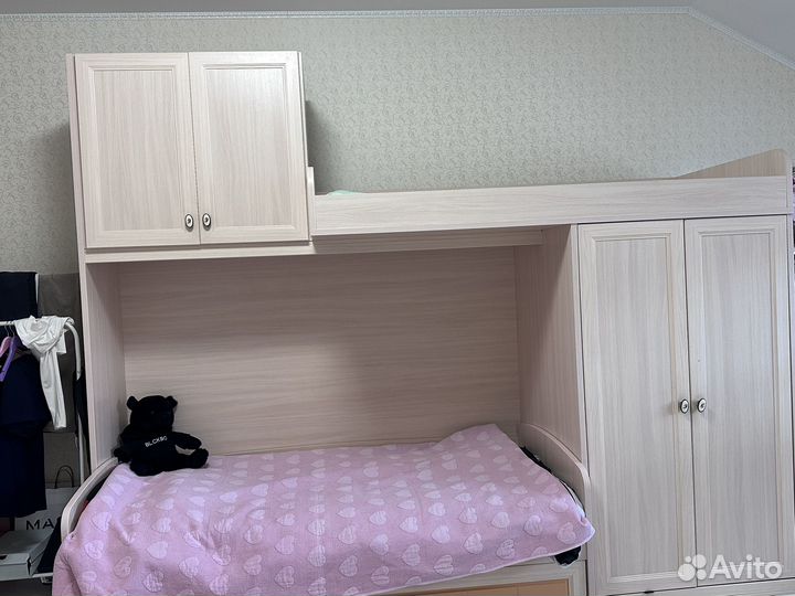 Двухъярусная кровать для детей