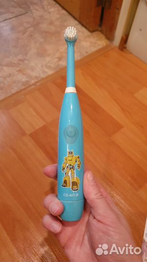 Щетка электрическая детская и насадки