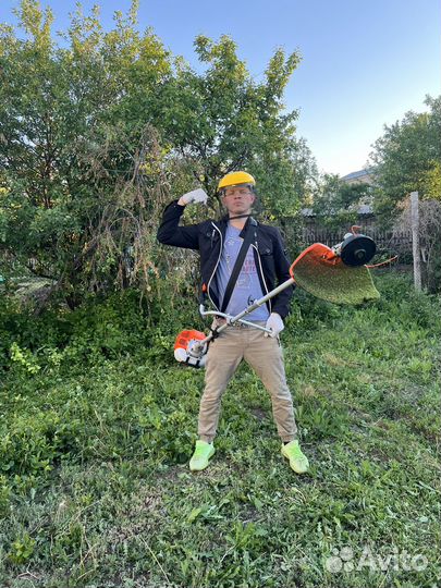 Покос травы триммером