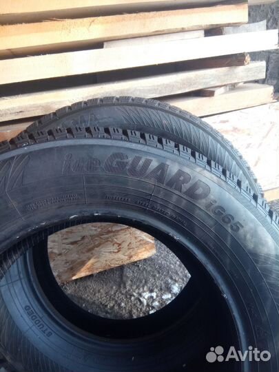 Yokohama Ice Guard IG65 215/65 R16 102T
