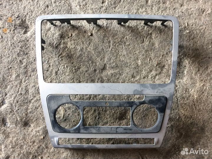 Накладка торпедо skoda octavia a5 2012