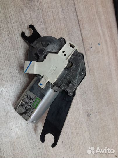 Моторчик стеклоочистителя задний Citroen C4 I (200