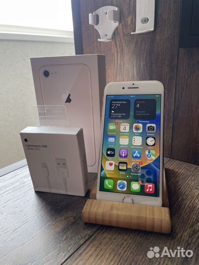 iPhone 8, 64 ГБ