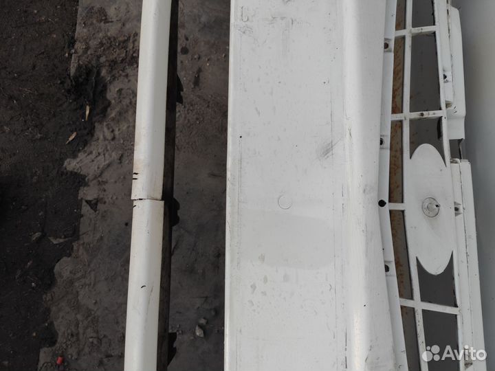 Бампер Приора 2 б/у под покрас