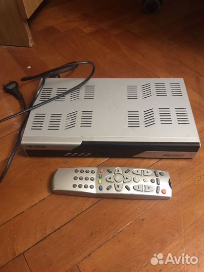 Ресивер триколор DRE7300