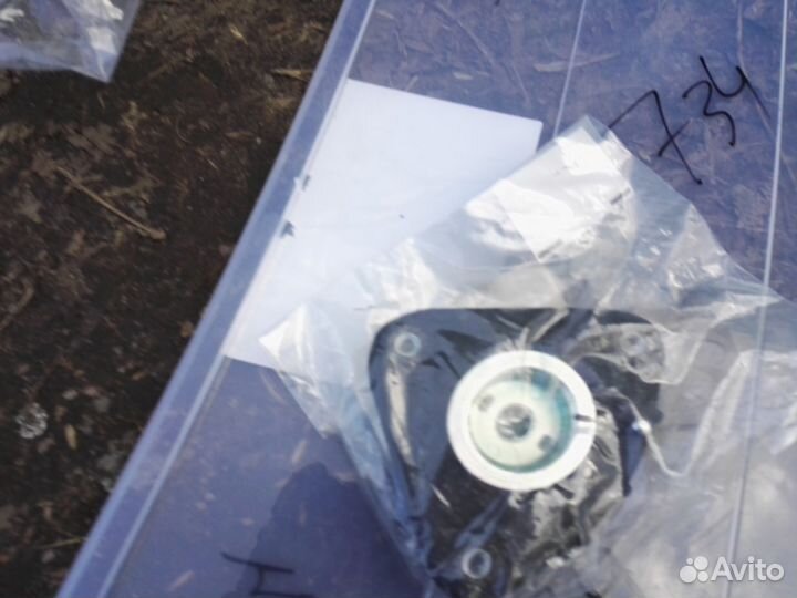 C51334380 правая опора амортизатора мазда 5 05-12г