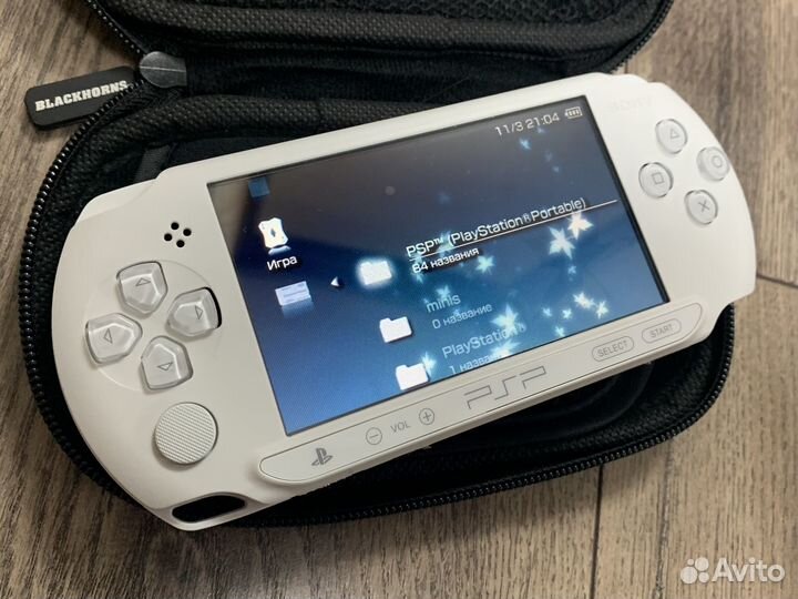Sony PSP e1008 Ice White 64gb 7500 игр (комплект)