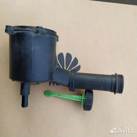 Peugeot 307 пластиковый бачек электрогура