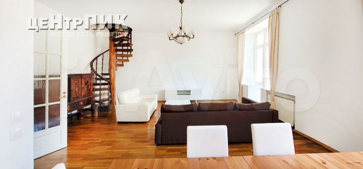 6-к. квартира, 200 м², 4/8 эт.