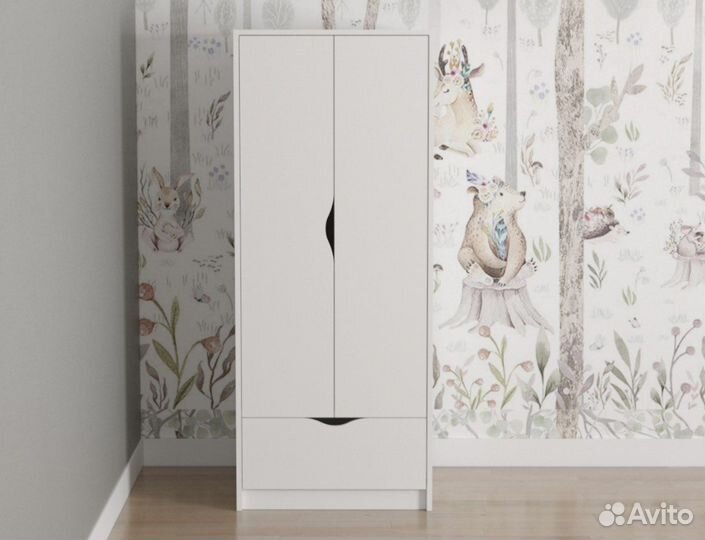 Детская кровать чердак со столом и шкафом