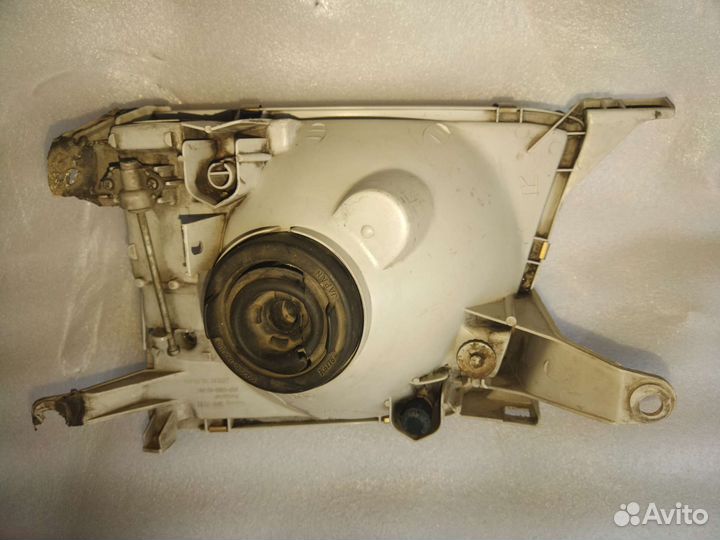 Фара передняя Toyota Land cruiser Prado 90,95