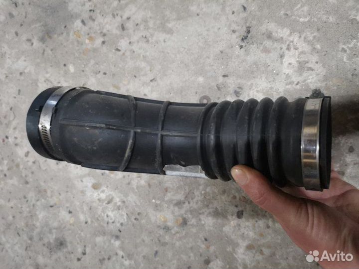 Патрубок воздушного фильтра Renault Fluence 1