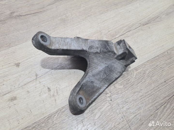 Кронштейн МКПП Ford Focus 2 1.8 qqdb