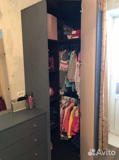 Угловой шкаф