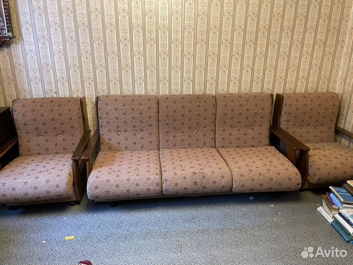 Диван и два кресла