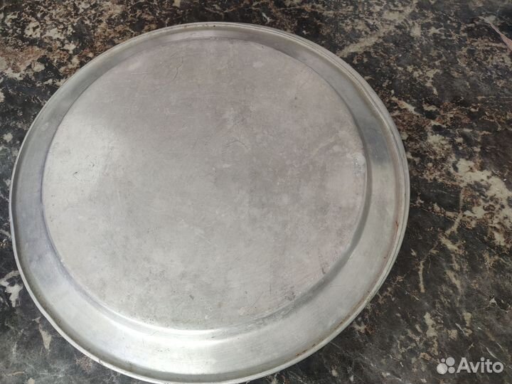 Алюминиевые и эмаль подносы, супница СССР