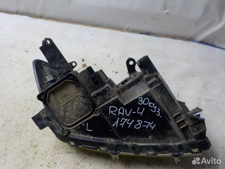 Фара toyota RAV4 30