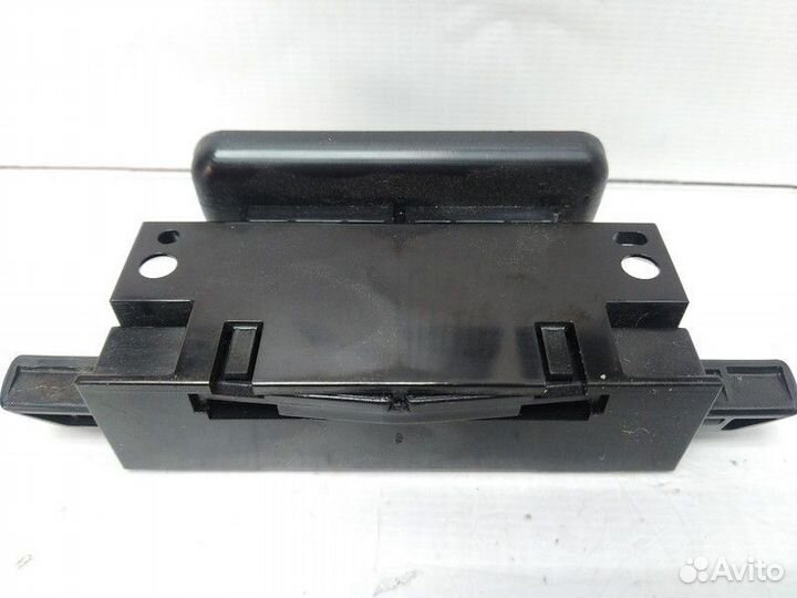 Ручка бардачка Mitsubishi Outlander II (2005—2009)