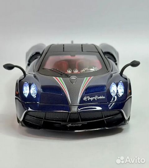 Коллекционная машинка Pagani Huayra 1/24 с имитаци