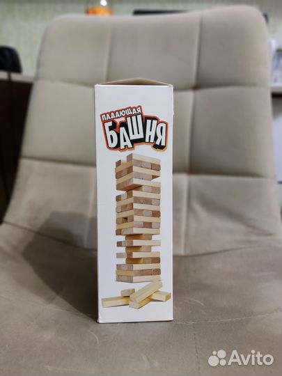 Падающая башня