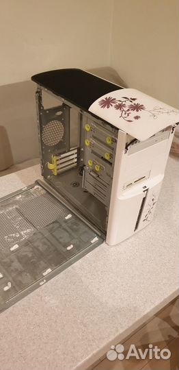 IN WIN Z612-Allure со стразиками