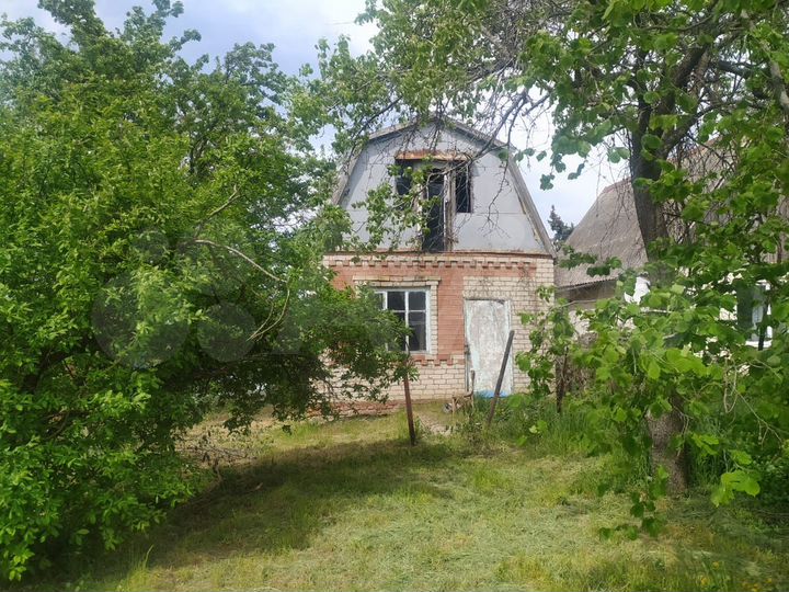 Дом 30 м² на участке 5,6 сот.