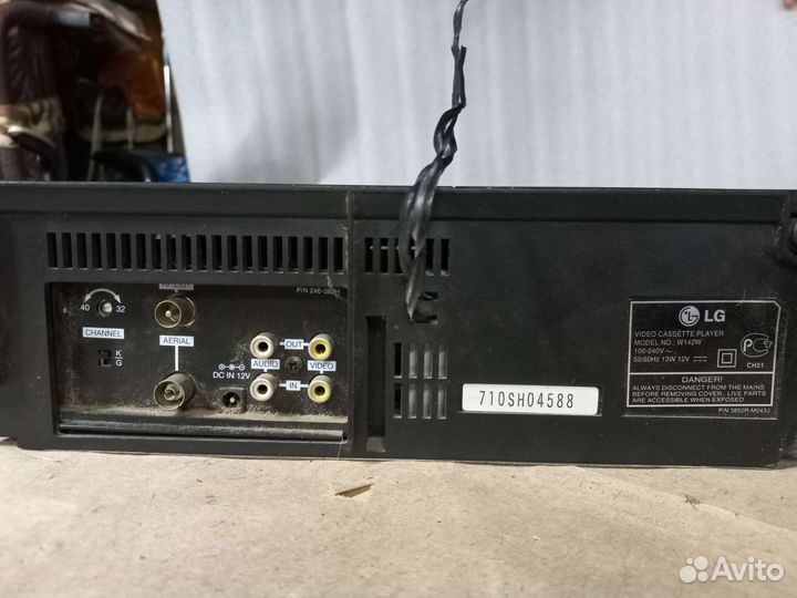 Видеомагнитофон lg