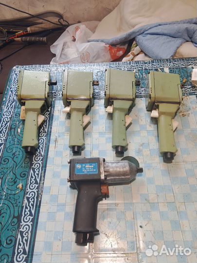 Гайковерт пневматический