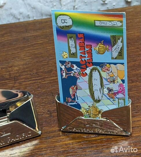 Подставки, держатели для визиток, карточек, металл