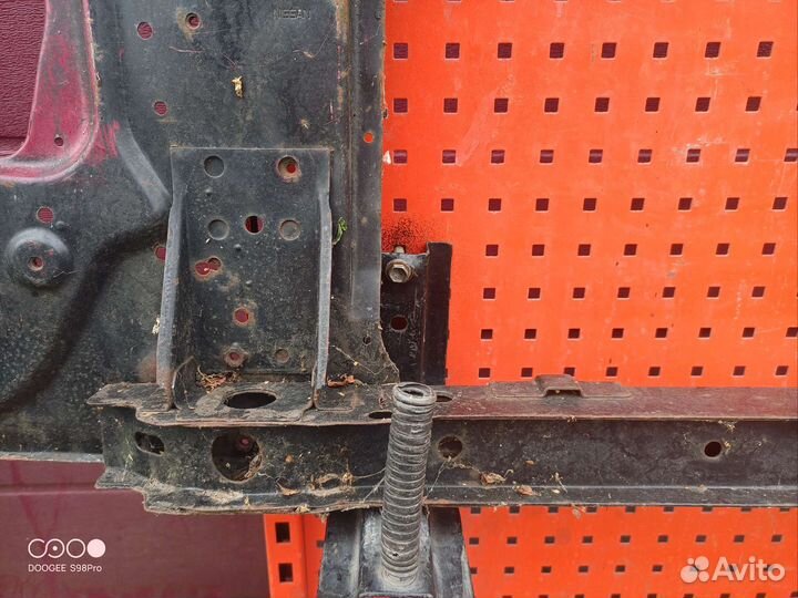 Панель телевизор Nissan Patrol y 60