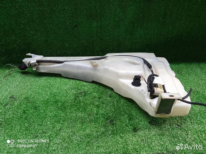 Бачок омывателя лобового стекла Volkswagen Touare
