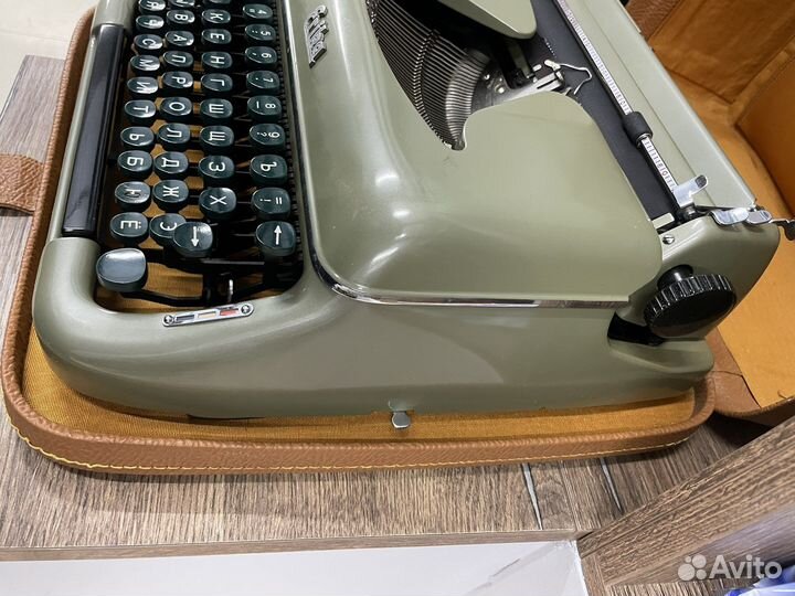 Печатная машинка Erika 10