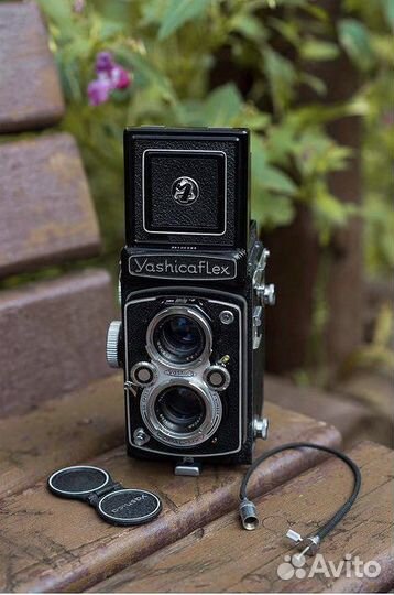 Пленочный фотоаппарат Yashicaflex B, Yashica