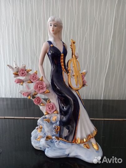 Статуэтки фарфоровые Китай